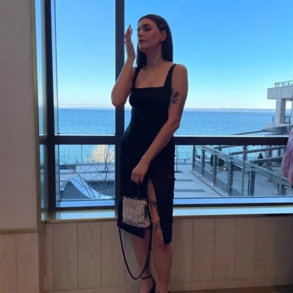 Aritzia Babaton 90's Slit Midi Dress Black Size 10 - Picture 3 of 12